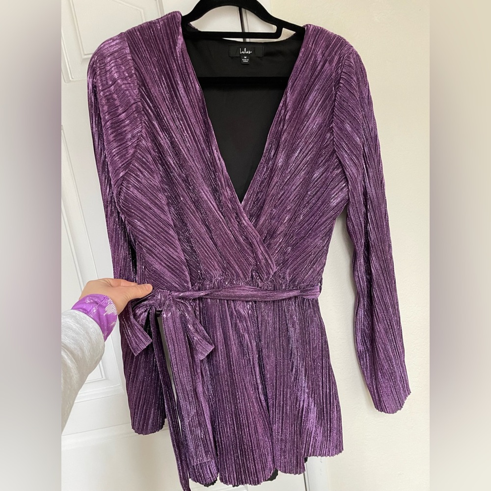 Lulu’s metallic romper. Size medium. Excellent condition.